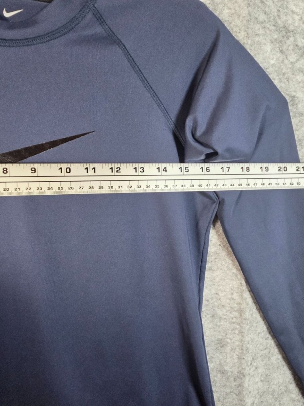 Nike Women’s UPF 40+ Rashguard Swim Tee M Midnight Blue Coastal Gorpcore - Picture 4 of 9